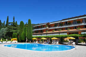 Гостиница Hotel Garden  Гарда